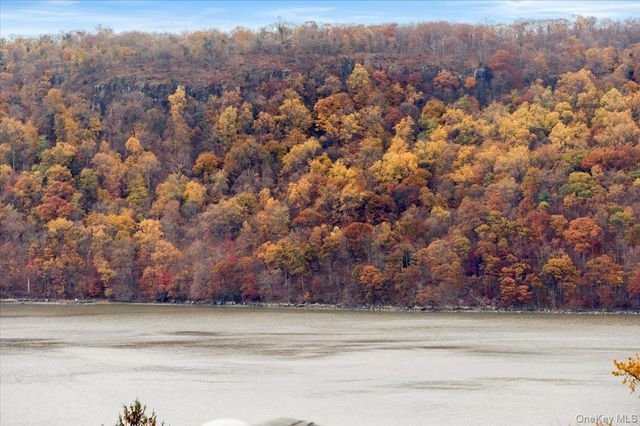 183 Hudson Terrace, Yonkers, NY 10701