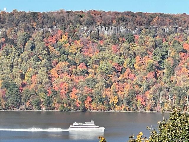 183 Hudson Terrace, Yonkers, NY 10701