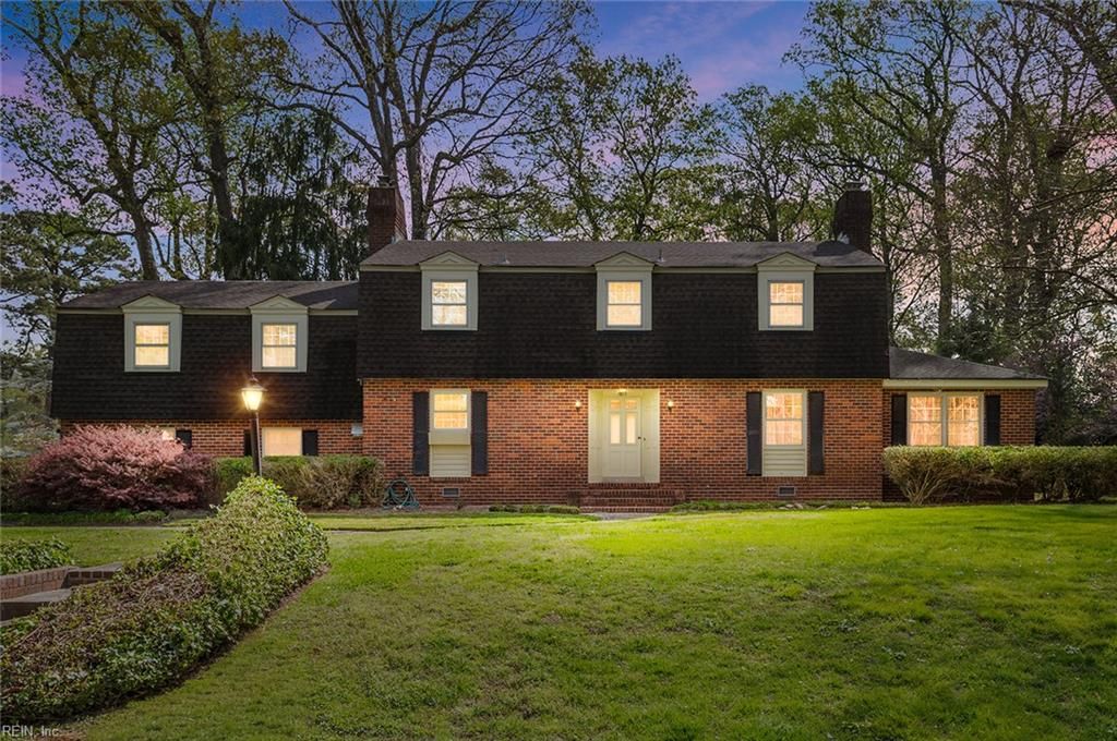 1613 Stokes CT, Virginia Beach, VA 23455