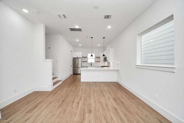 4806 Cochran Street, Houston, TX 77009