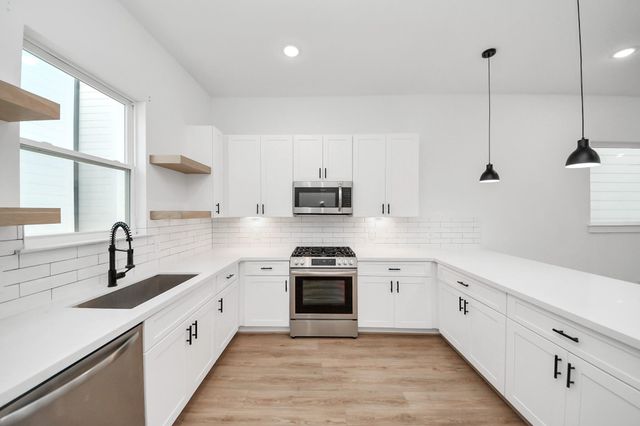 4806 Cochran Street, Houston, TX 77009