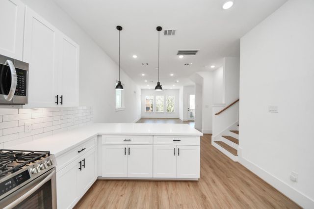 4806 Cochran Street, Houston, TX 77009