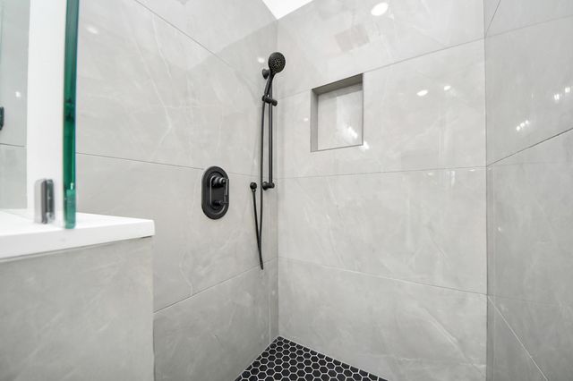 4806 Cochran Street, Houston, TX 77009