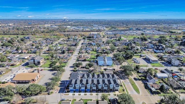 4806 Cochran Street, Houston, TX 77009