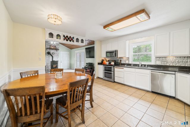 6 Treble Road, Bristol, CT 06010