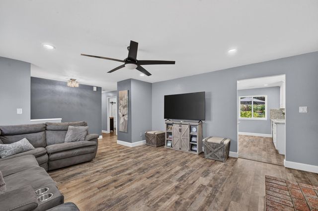 2593 Starbuck Rd, Rescue, CA 95672