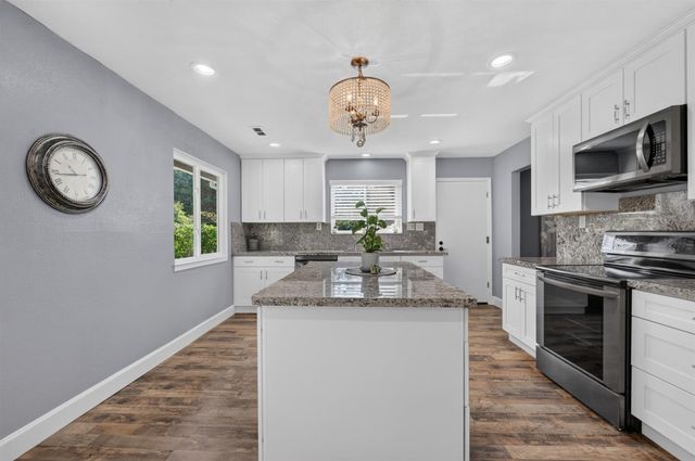 2593 Starbuck Rd, Rescue, CA 95672