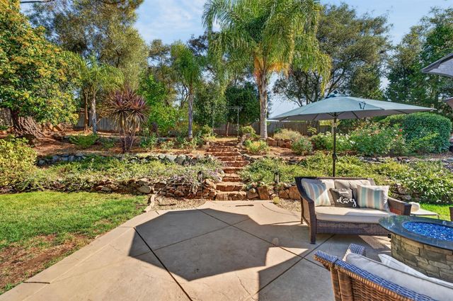 2593 Starbuck Rd, Rescue, CA 95672