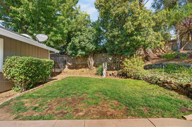 2593 Starbuck Rd, Rescue, CA 95672