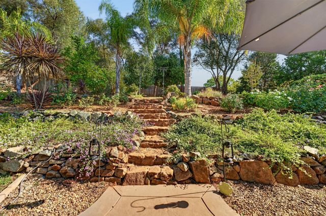 2593 Starbuck Rd, Rescue, CA 95672