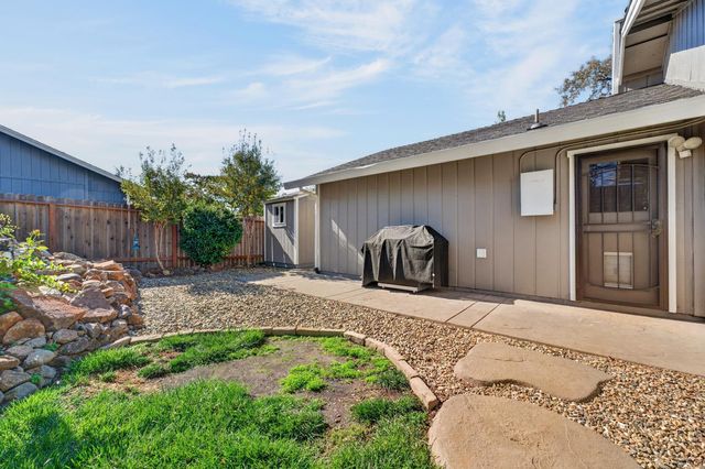 2593 Starbuck Rd, Rescue, CA 95672
