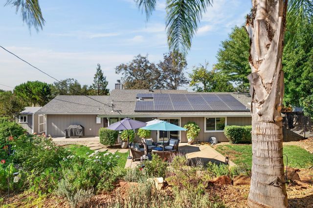 2593 Starbuck Rd, Rescue, CA 95672