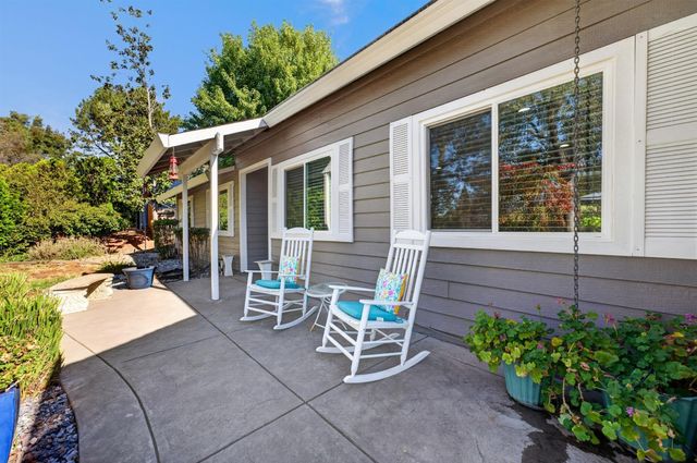 2593 Starbuck Rd, Rescue, CA 95672