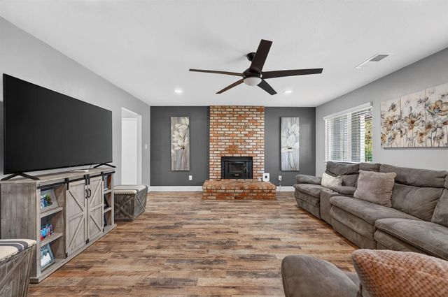 2593 Starbuck Rd, Rescue, CA 95672