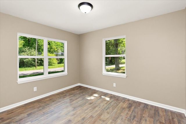 309 Rickenbacker Dr, Tullahoma, TN 37388