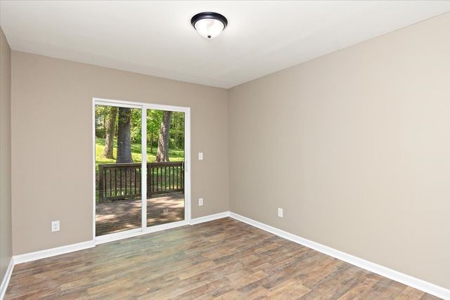 309 Rickenbacker Dr, Tullahoma, TN 37388