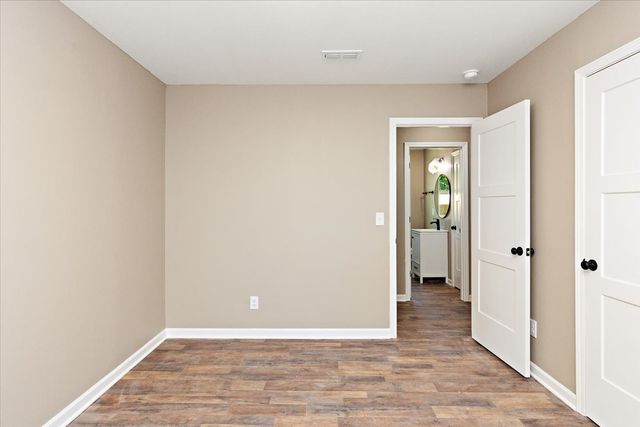 309 Rickenbacker Dr, Tullahoma, TN 37388