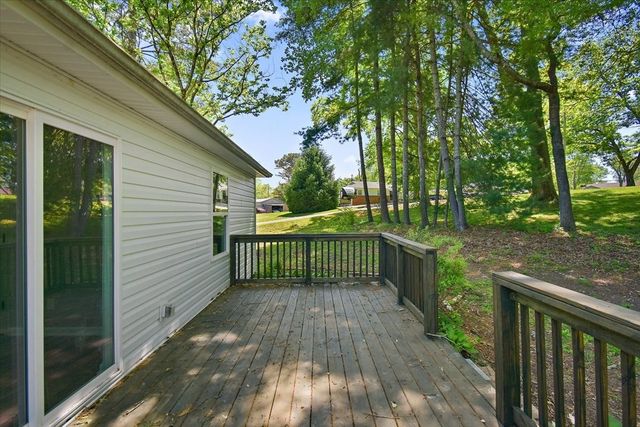 309 Rickenbacker Dr, Tullahoma, TN 37388