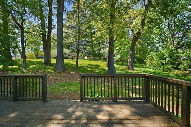 309 Rickenbacker Dr, Tullahoma, TN 37388