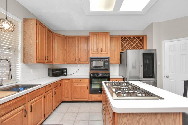 10615 Vandercroft Court, Houston, TX 77070