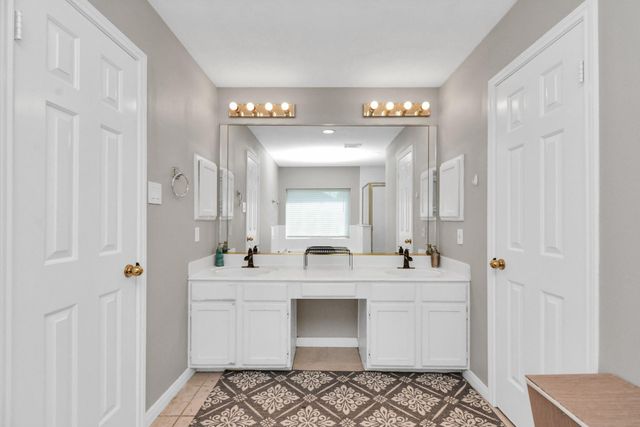 10615 Vandercroft Court, Houston, TX 77070