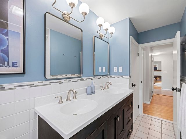 22 Hayward Mill Cir, Concord, MA 01742