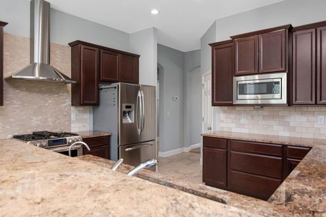 8703 ALAFIA HILLS DRIVE, Plant City, FL 33567