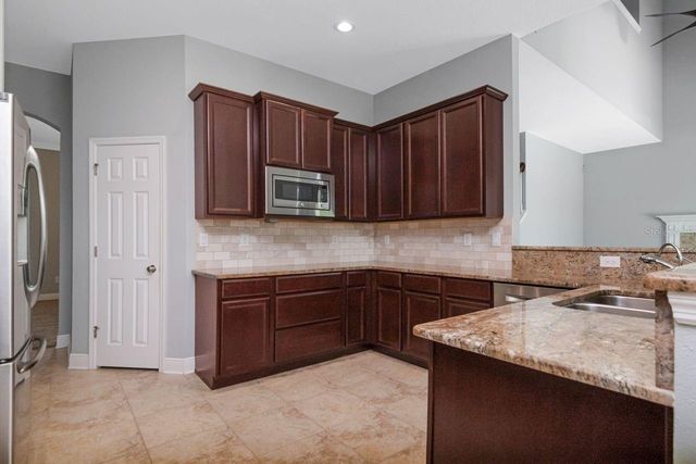 8703 ALAFIA HILLS DRIVE, Plant City, FL 33567
