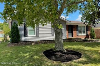 8413 Cloverport Dr, Louisville, KY 40228