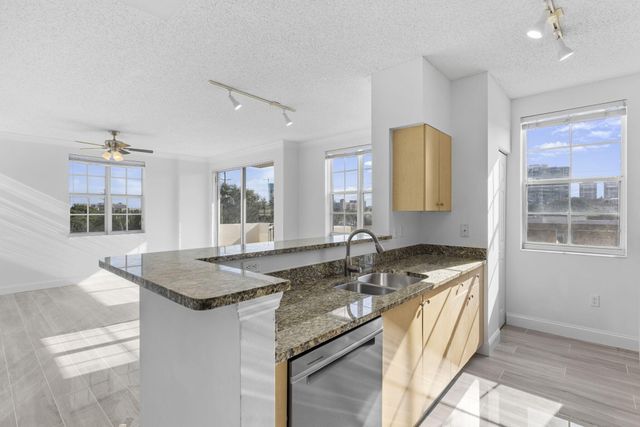 616 Clearwater Park Road 402, West Palm Beach, FL 33401