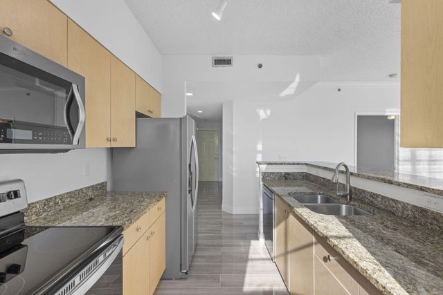 616 Clearwater Park Road 402, West Palm Beach, FL 33401