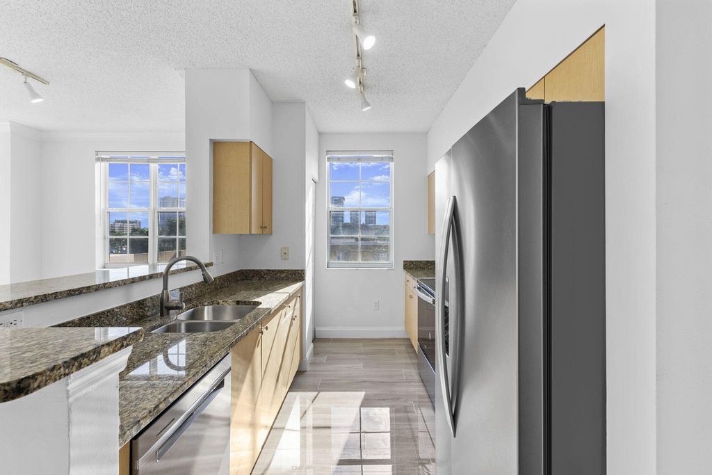 616 Clearwater Park Road 402, West Palm Beach, FL 33401