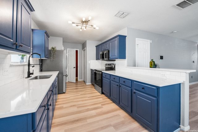 5742 Butch Cyn, San Antonio, TX 78252
