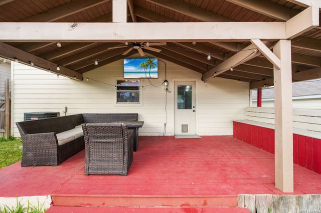 5742 Butch Cyn, San Antonio, TX 78252