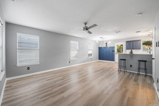 5742 Butch Cyn, San Antonio, TX 78252