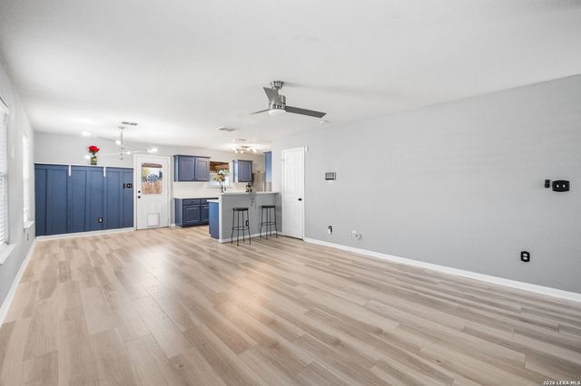5742 Butch Cyn, San Antonio, TX 78252