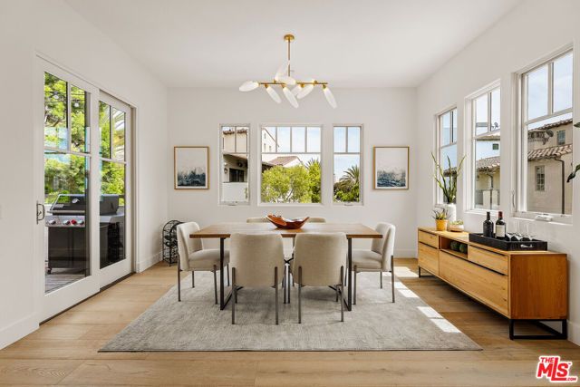 13049 S Icon Circle, Los Angeles, CA 90094