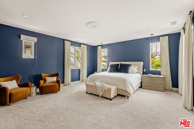 13049 S Icon Circle, Los Angeles, CA 90094