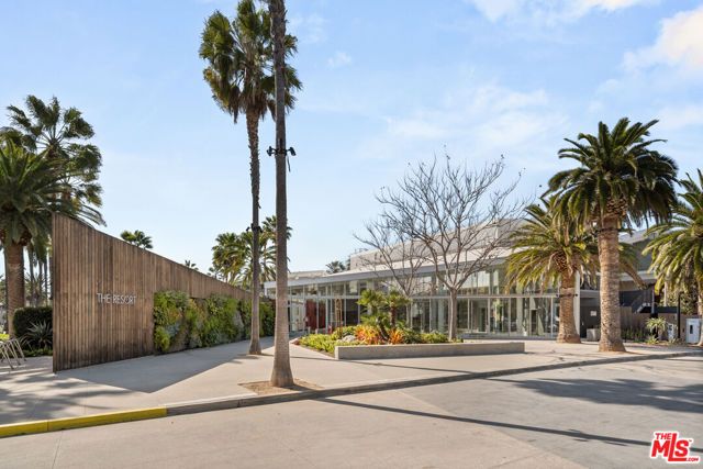 13049 S Icon Circle, Los Angeles, CA 90094