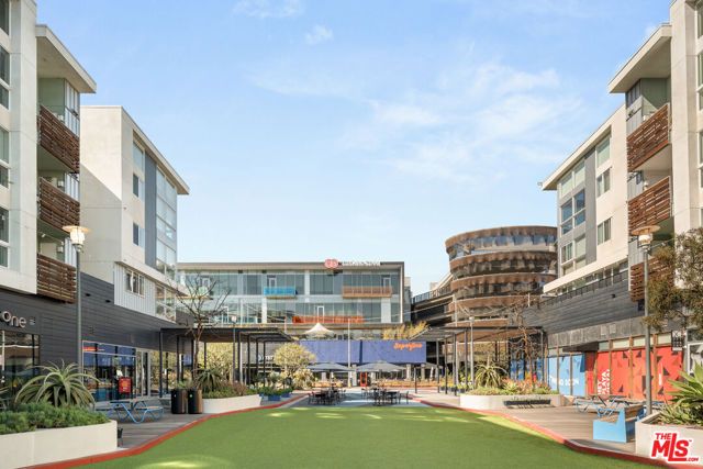 13049 S Icon Circle, Los Angeles, CA 90094