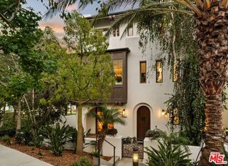 13049 S Icon Circle, Los Angeles, CA 90094