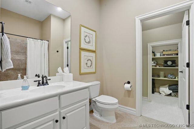 7226 E 111th Place S, Bixby, OK 74008