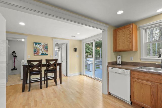 5 Deerfield Road, Mashpee, MA 02649