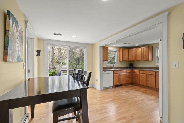 5 Deerfield Road, Mashpee, MA 02649