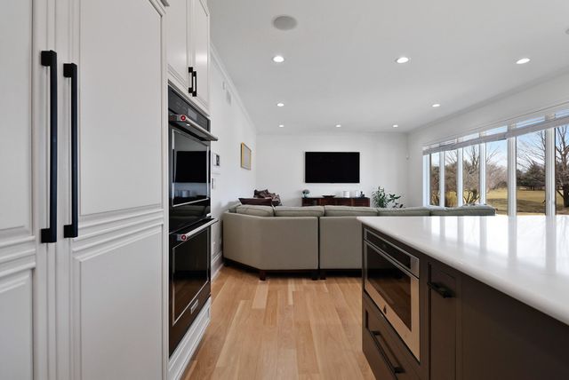 1667 Chalone Court, Crown Point, IN 46307
