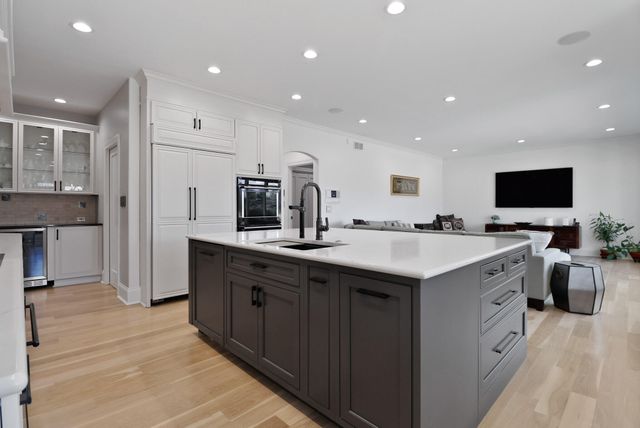 1667 Chalone Court, Crown Point, IN 46307