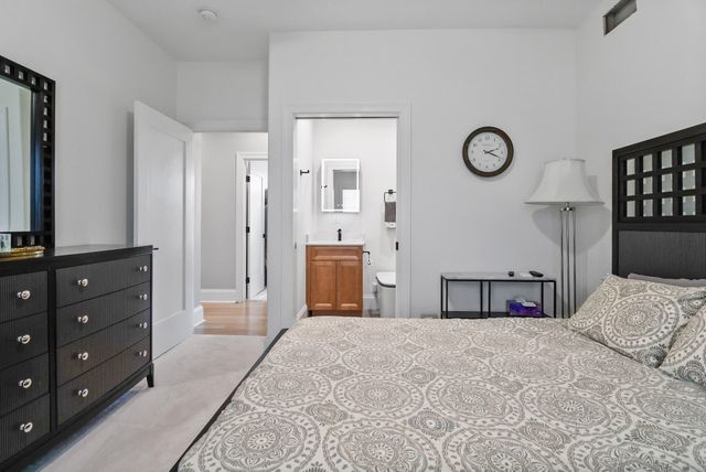 1667 Chalone Court, Crown Point, IN 46307