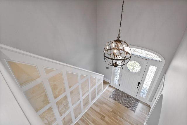 1667 Chalone Court, Crown Point, IN 46307