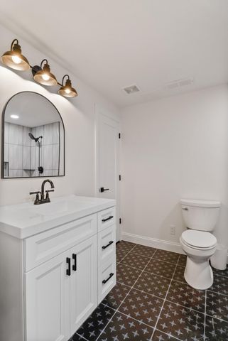 1667 Chalone Court, Crown Point, IN 46307