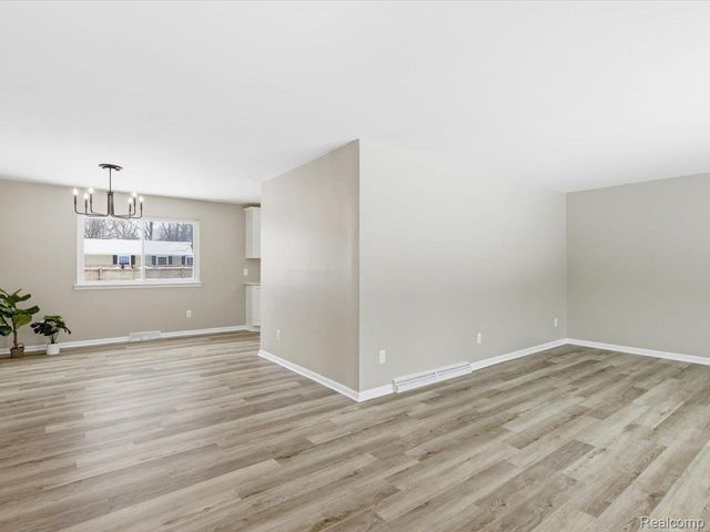 5837 Lakeshore Road, Fort Gratiot Charter Township, MI 48059